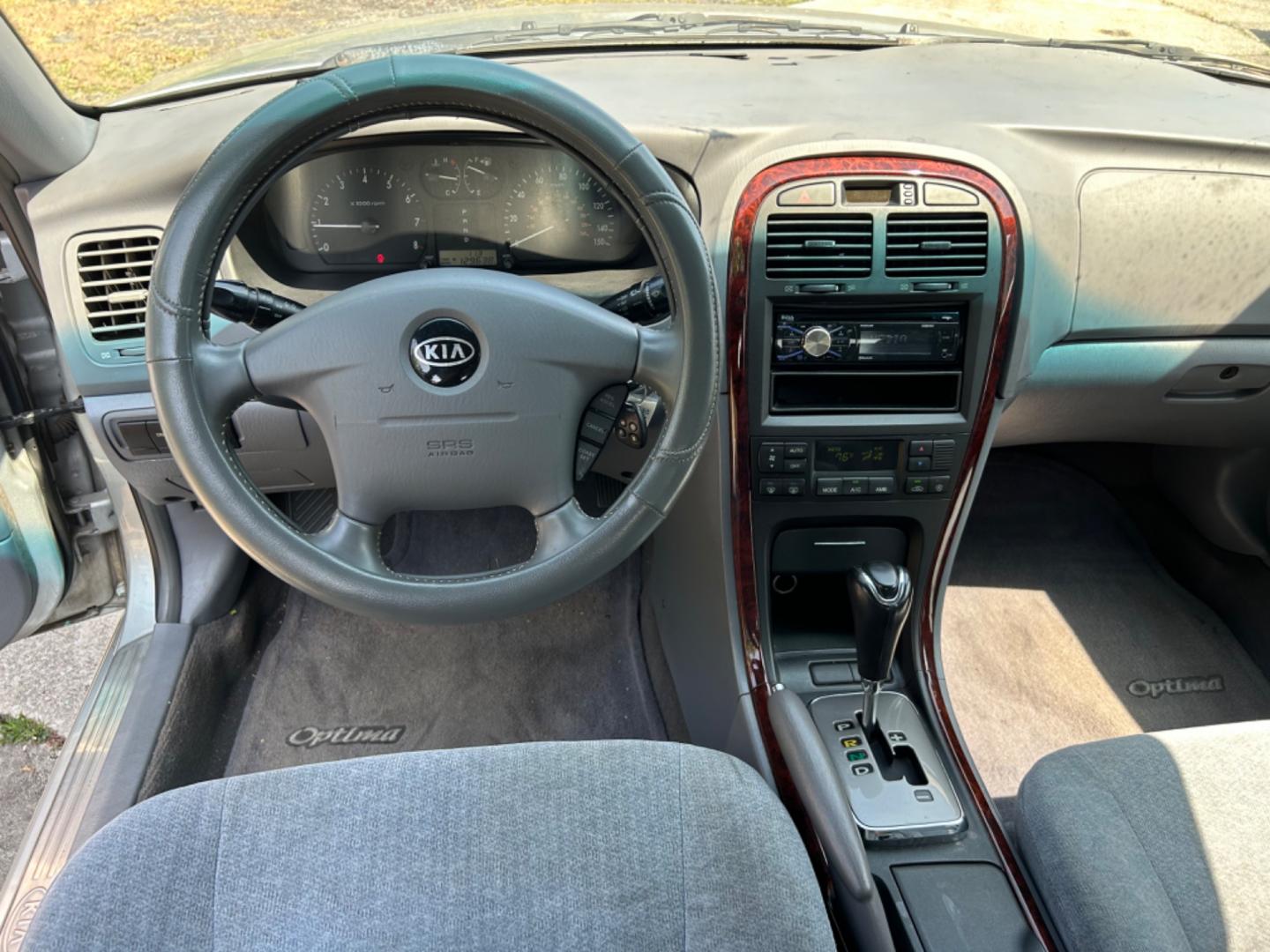 2004 Kia Optima (KNAGD126945) , located at 1758 Cassat Ave., Jacksonville, FL, 32210, (904) 384-2799, 30.286720, -81.730652 - $3500.00----------2004 KIA OPTIMA LX 129,627 MILES EXTRA CLEAN ICE-COLD AIR CONDITIONING 4-DOOR SUNROOF ALLOYS SPOILER RUNS GREAT ASK ABOUT 50/50 BHPH FINANCING FOR THIS VEHICLE CALL US NOW @ 904-384-2799 - Photo#9